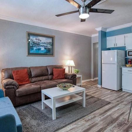 Sunset Beach Suites Of Madeira Beach! Pet Friendly Summer Getaway! Steps To Beach! - Suite 10 St. Pete Beach Εξωτερικό φωτογραφία
