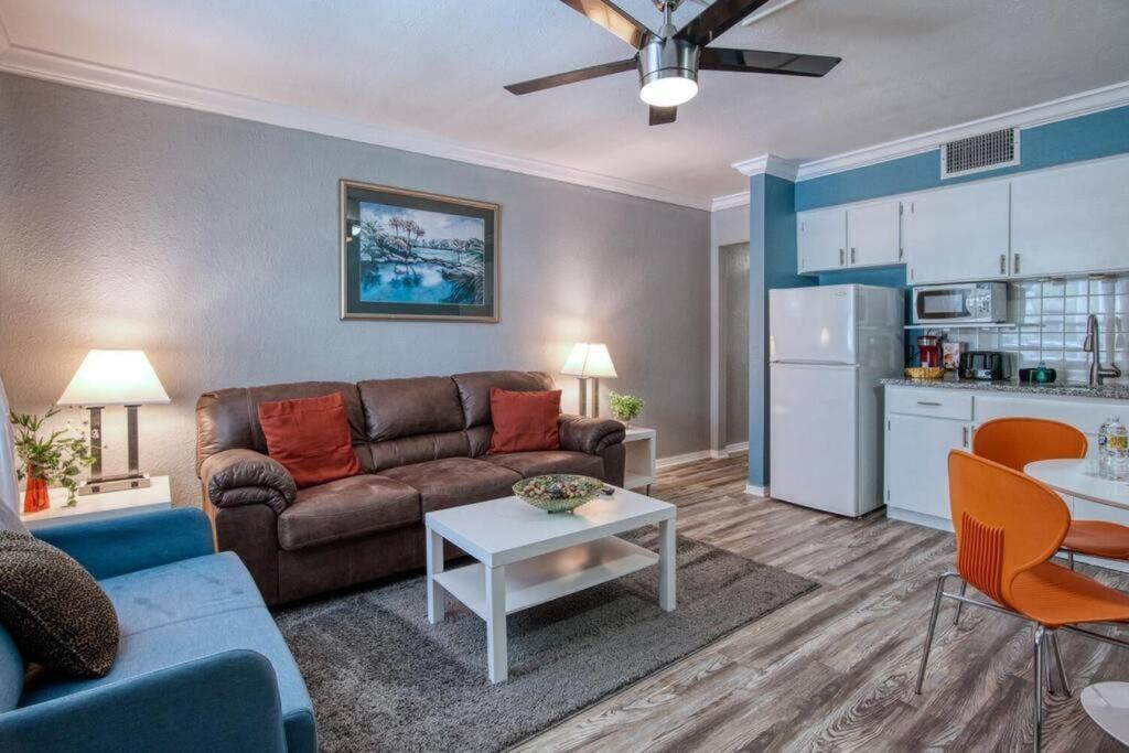 Sunset Beach Suites Of Madeira Beach! Pet Friendly Summer Getaway! Steps To Beach! - Suite 10 St. Pete Beach Εξωτερικό φωτογραφία