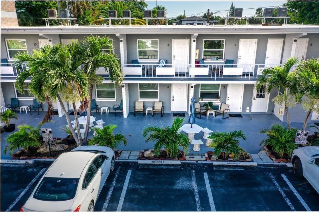 Sunset Beach Suites Of Madeira Beach! Pet Friendly Summer Getaway! Steps To Beach! - Suite 10 St. Pete Beach Εξωτερικό φωτογραφία