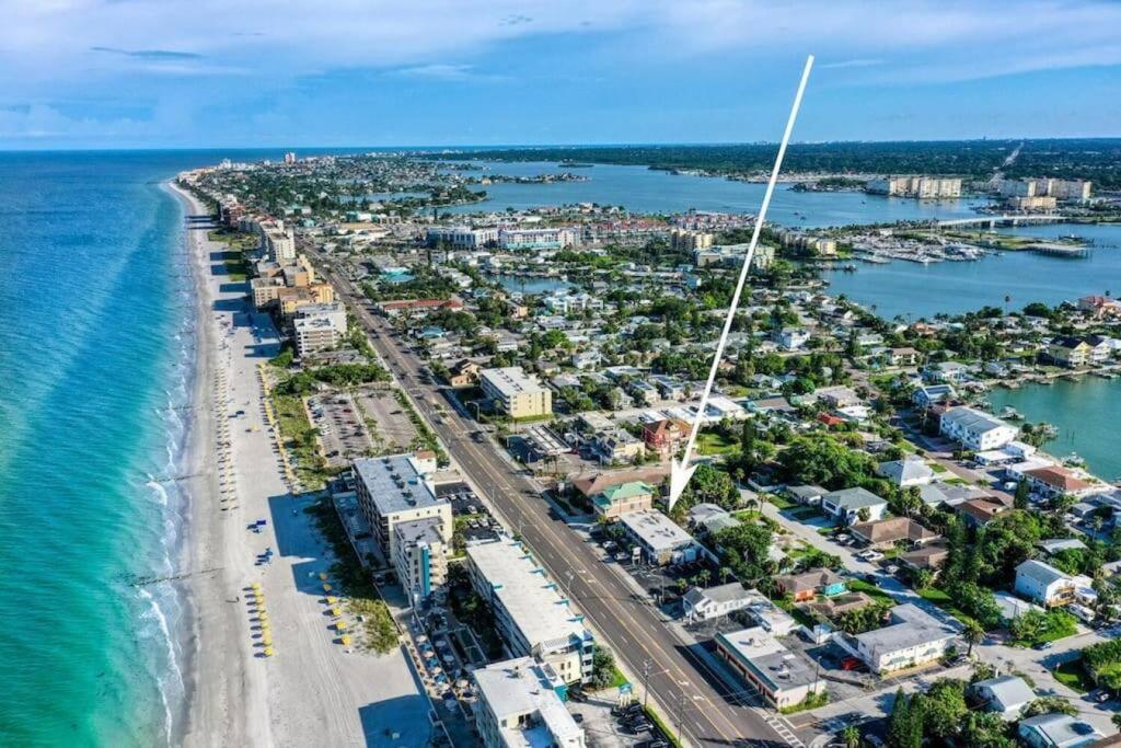 Sunset Beach Suites Of Madeira Beach! Pet Friendly Summer Getaway! Steps To Beach! - Suite 10 St. Pete Beach Εξωτερικό φωτογραφία